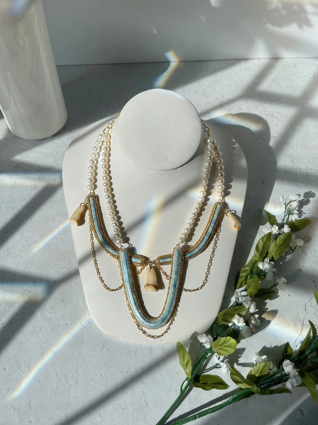 Pearl and wrap quilled multilayered necklace