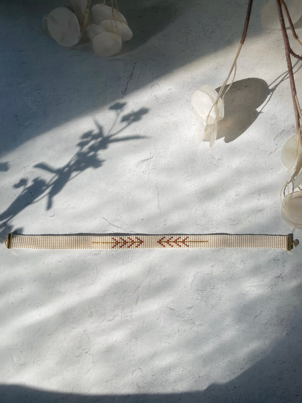 Brown and cream beadloom choker