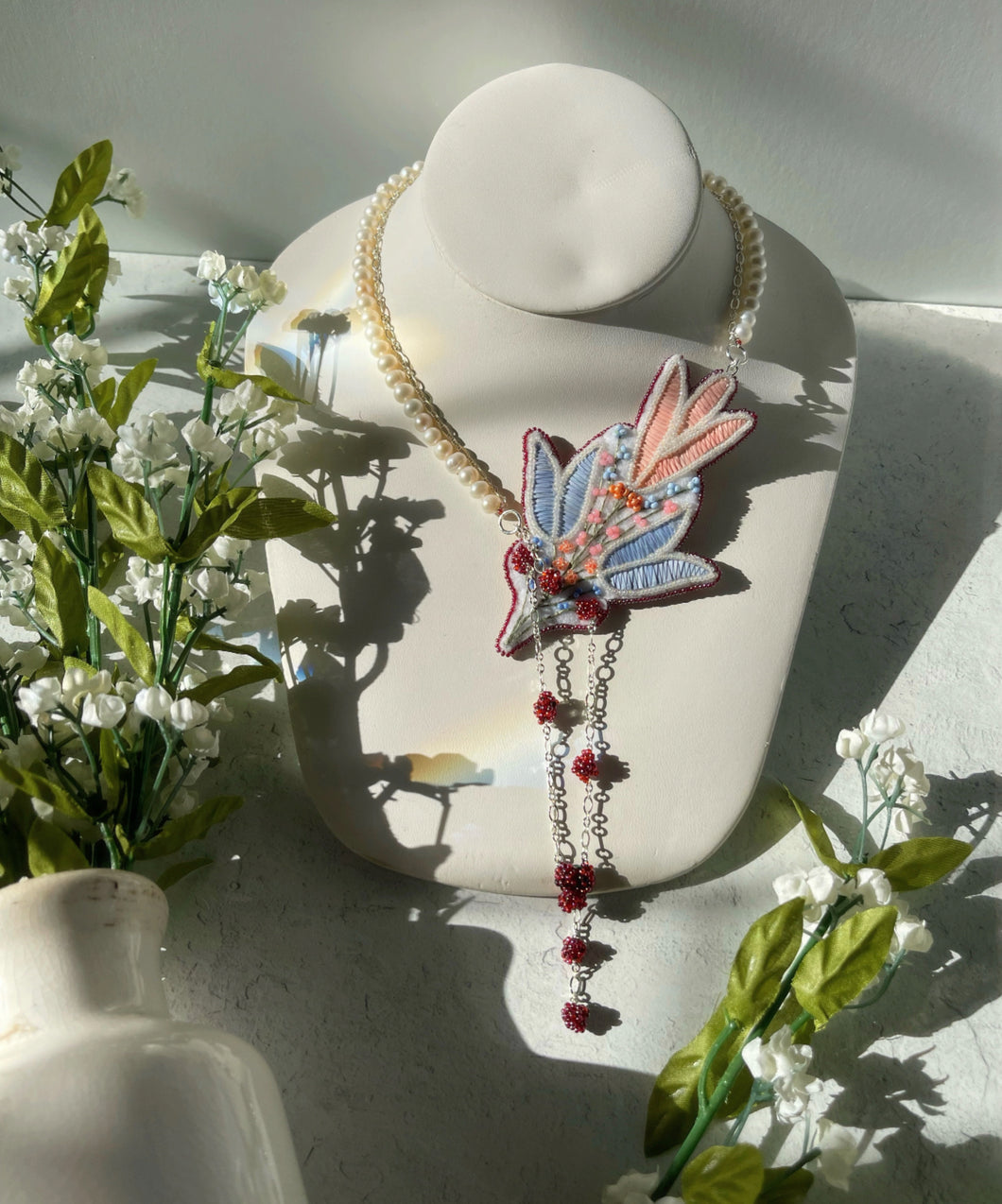 Floral and pearl necklace